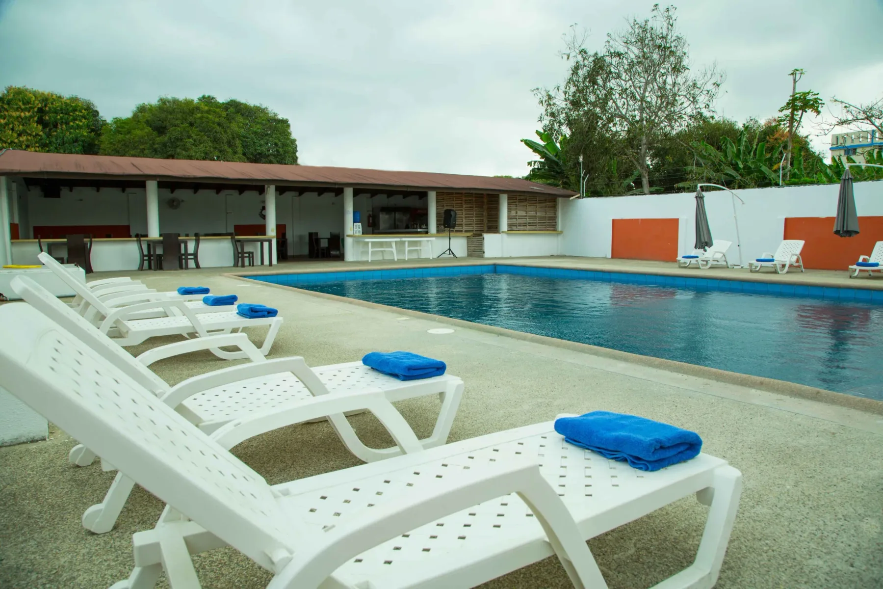 Piscina del hotel