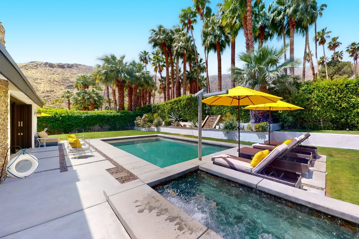 Palm Springs Luxury Retreat