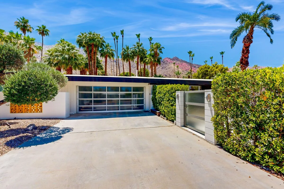 Palm Springs Luxury Retreat