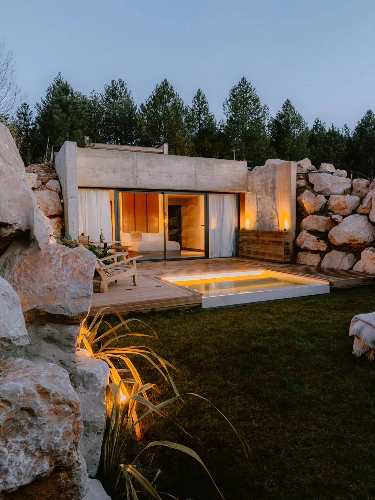 Suite entre las rocas
