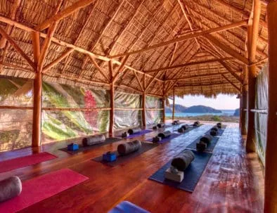 Plataforma de yoga en Eden