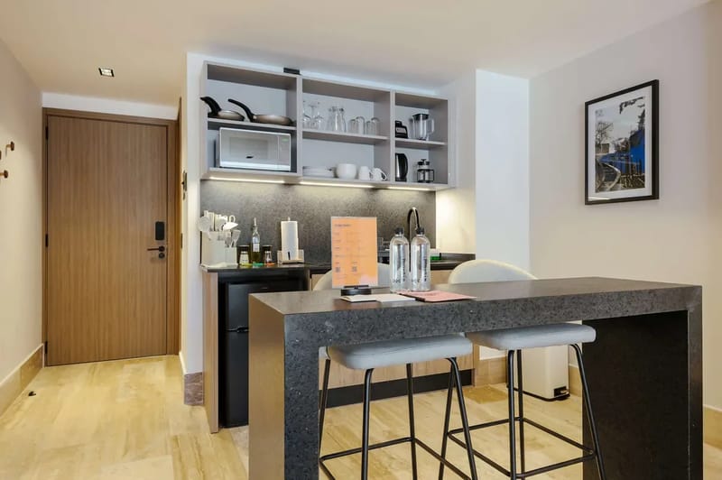 Stylish Loft w/ Balcony in Parque Mexico
