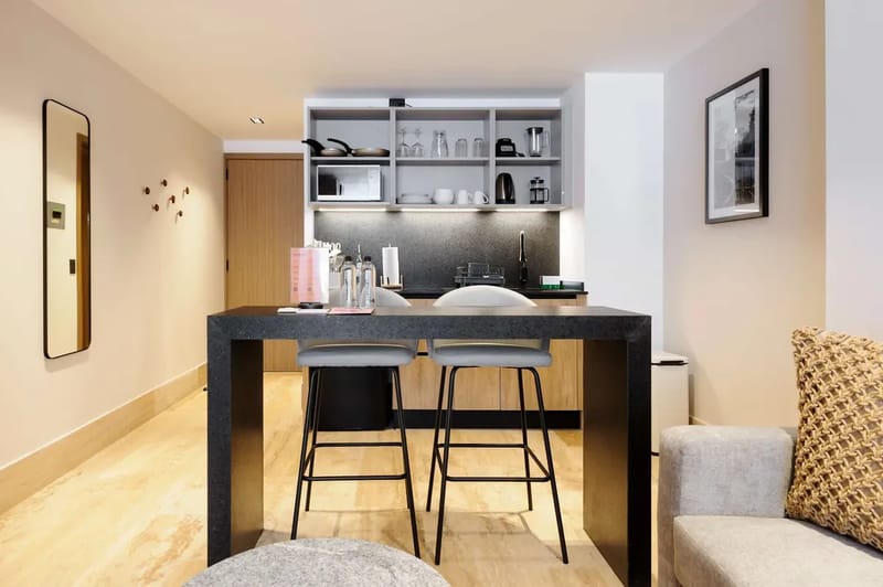 Stylish Loft w/ Balcony in Parque Mexico