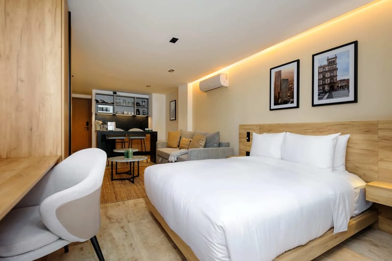 Stylish Loft w/ Balcony in Parque Mexico