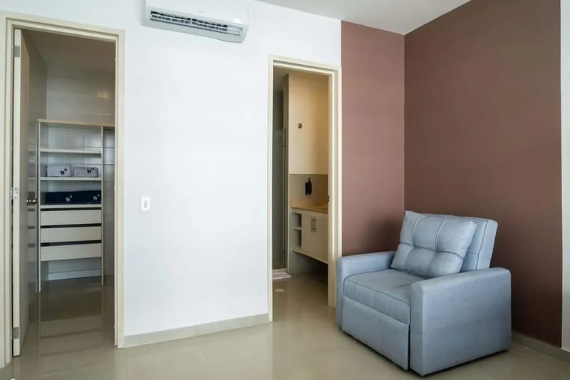 Luxury 2BR w/ Balcony in Sunset Beach