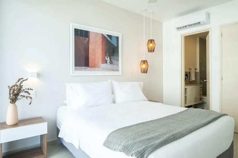 Luxury 2BR w/ Balcony in Sunset Beach