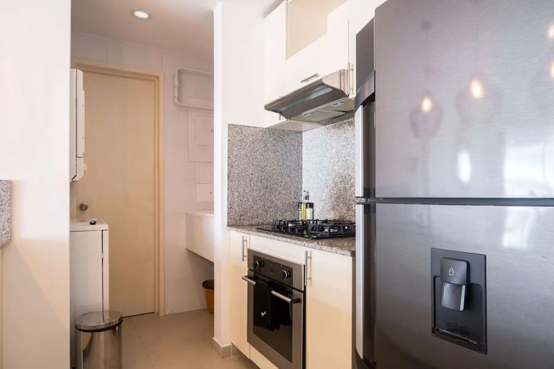 Luxury 2BR w/ Balcony in Sunset Beach