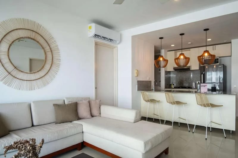 Luxury 2BR w/ Balcony in Sunset Beach