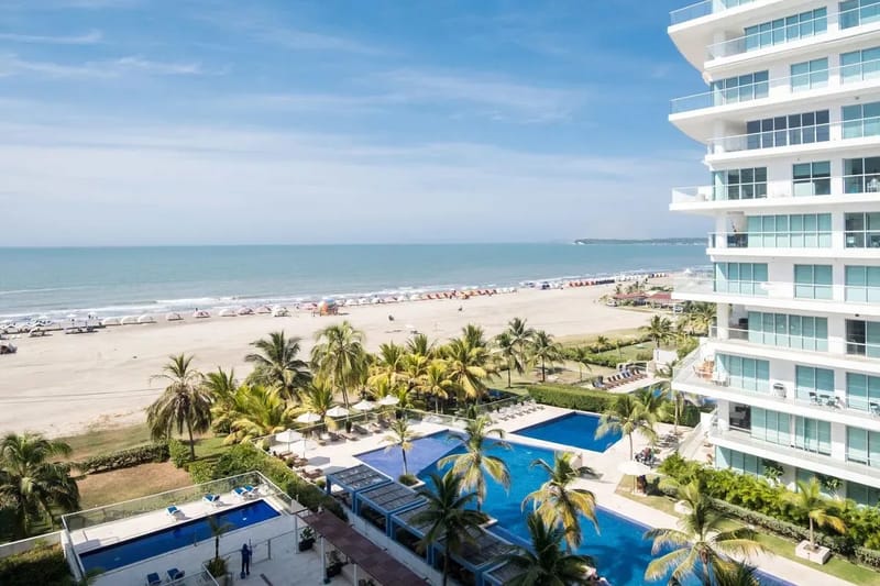 Luxury 2BR w/ Balcony in Sunset Beach