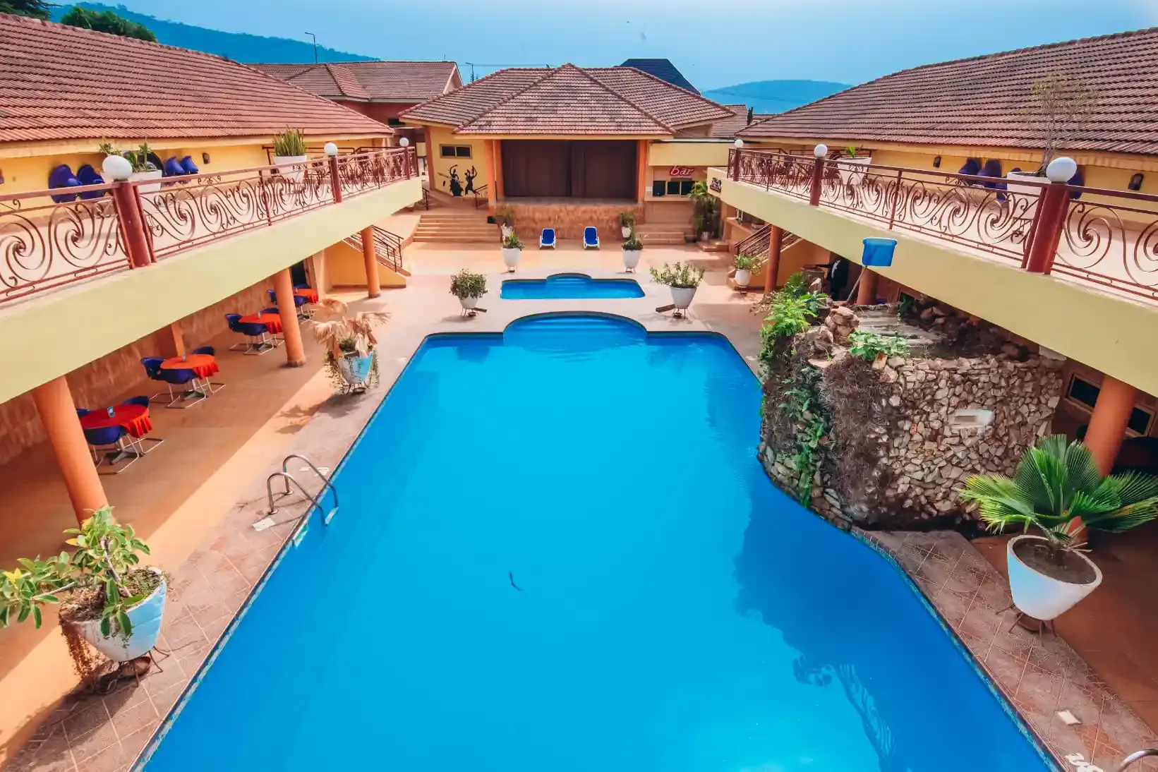 Piscina del hotel