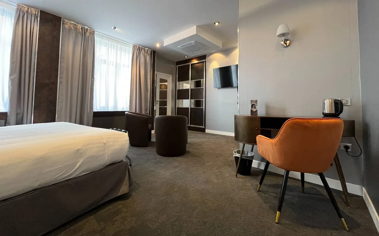 Comfort room for two