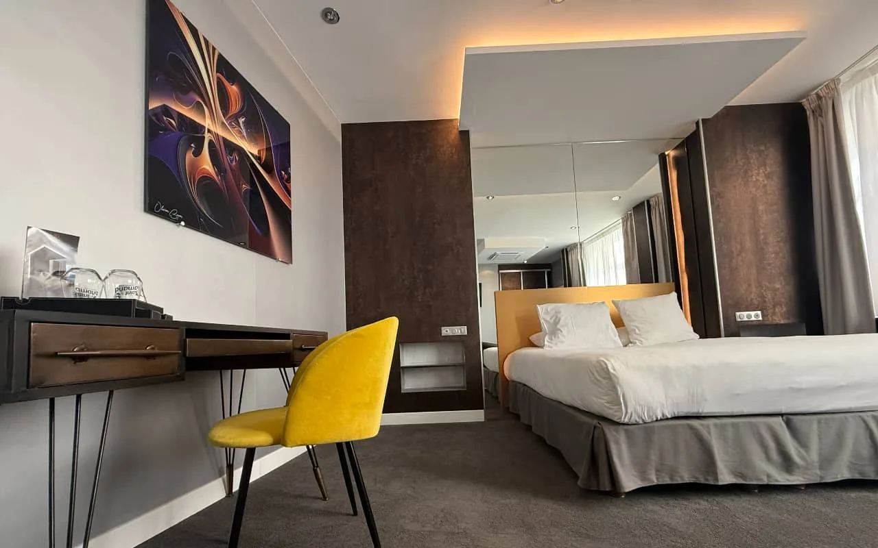 Comfort room for two