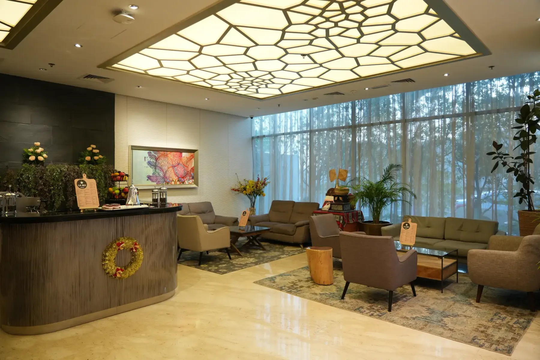 Grandeur Hotel