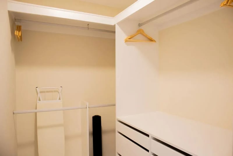 Enchanting 2BR w/ Balcony Near Kennedy Park