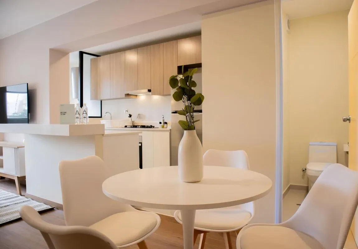 Enchanting 2BR w/ Balcony Near Kennedy Park