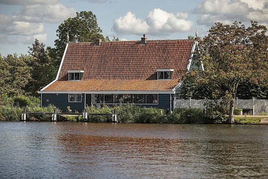B&B Saenliefde viewed from across the Zaan