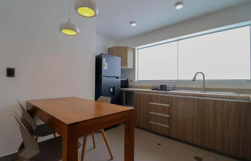 Deluxe 3BR Duplex w/ Balcony in Miraflores