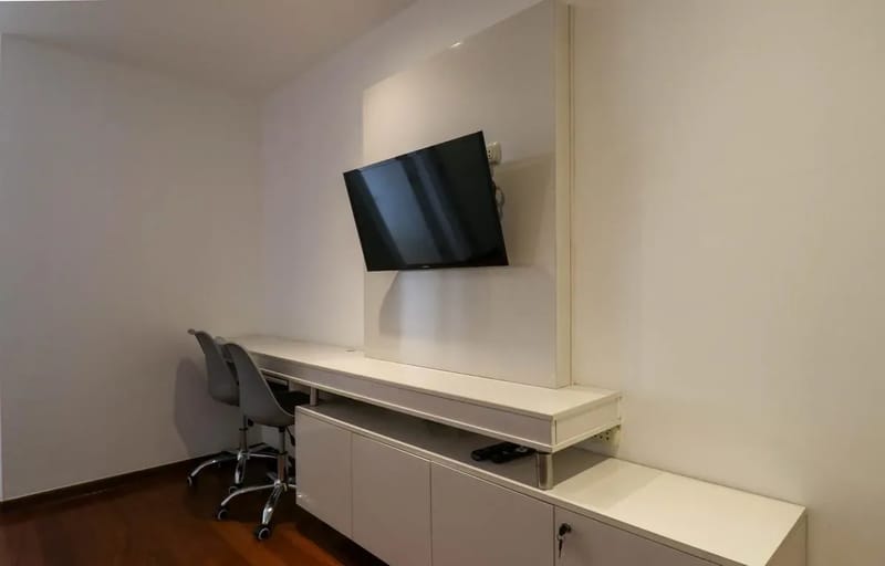Deluxe 3BR Duplex w/ Balcony in Miraflores