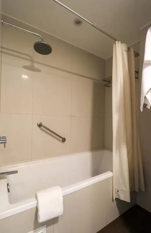 Deluxe 3BR Duplex w/ Balcony in Miraflores