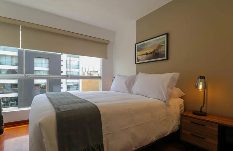 Deluxe 3BR Duplex w/ Balcony in Miraflores