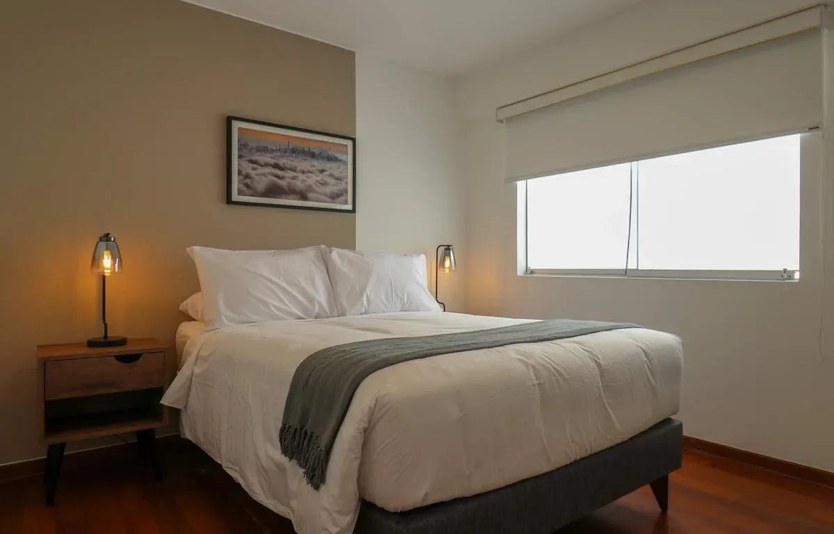 Deluxe 3BR Duplex w/ Balcony in Miraflores