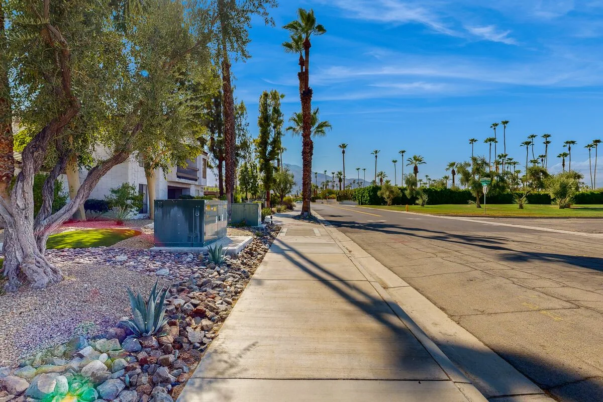 Palm Canyon Villas B8