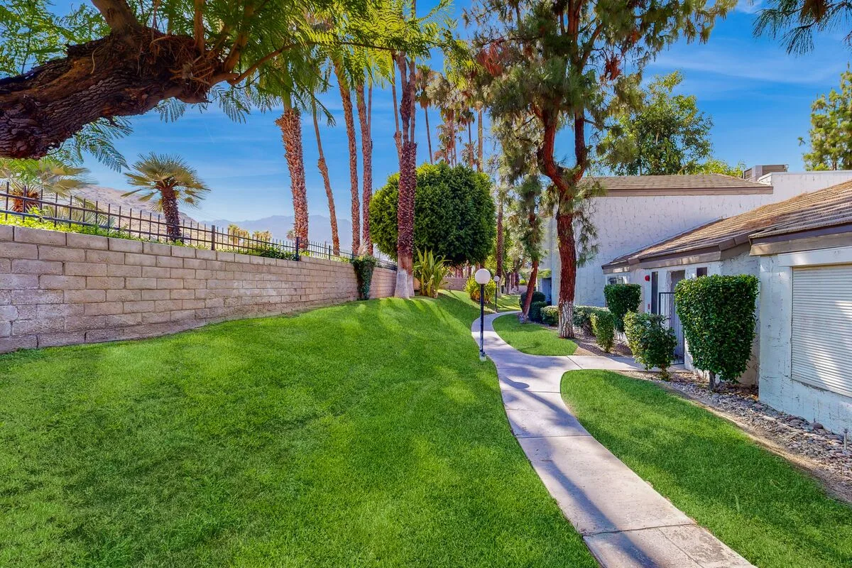 Palm Canyon Villas B8