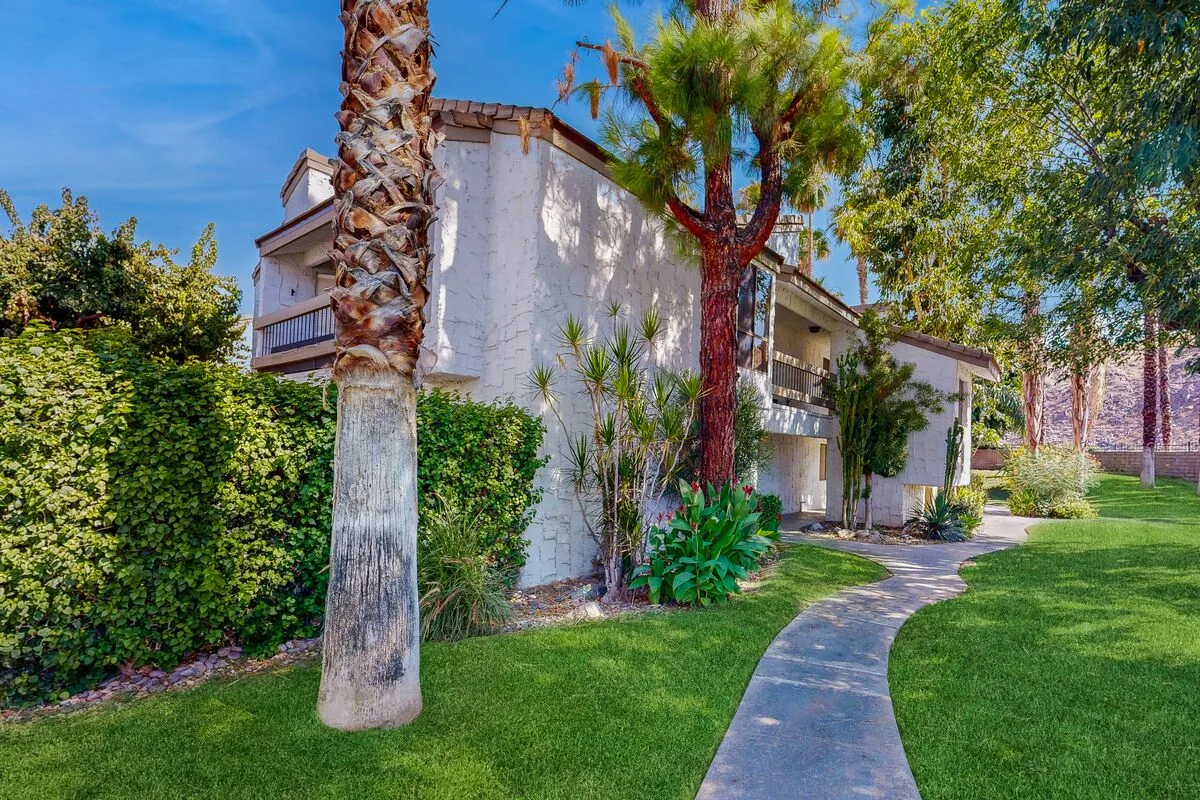 Palm Canyon Villas B8