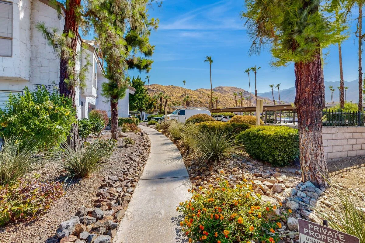 Palm Canyon Villas B8