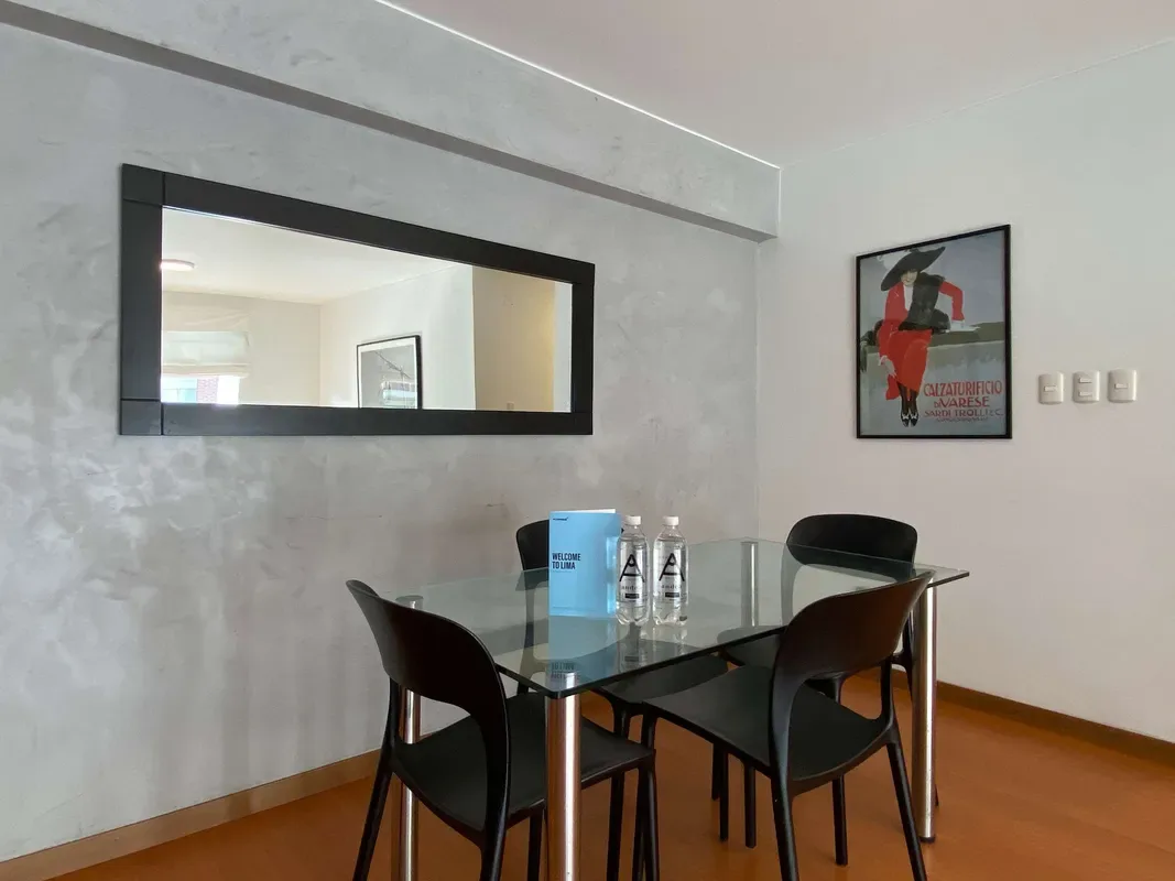 Sleek 2BR in Iconic Miraflores