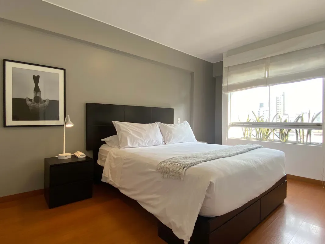 Sleek 2BR in Iconic Miraflores