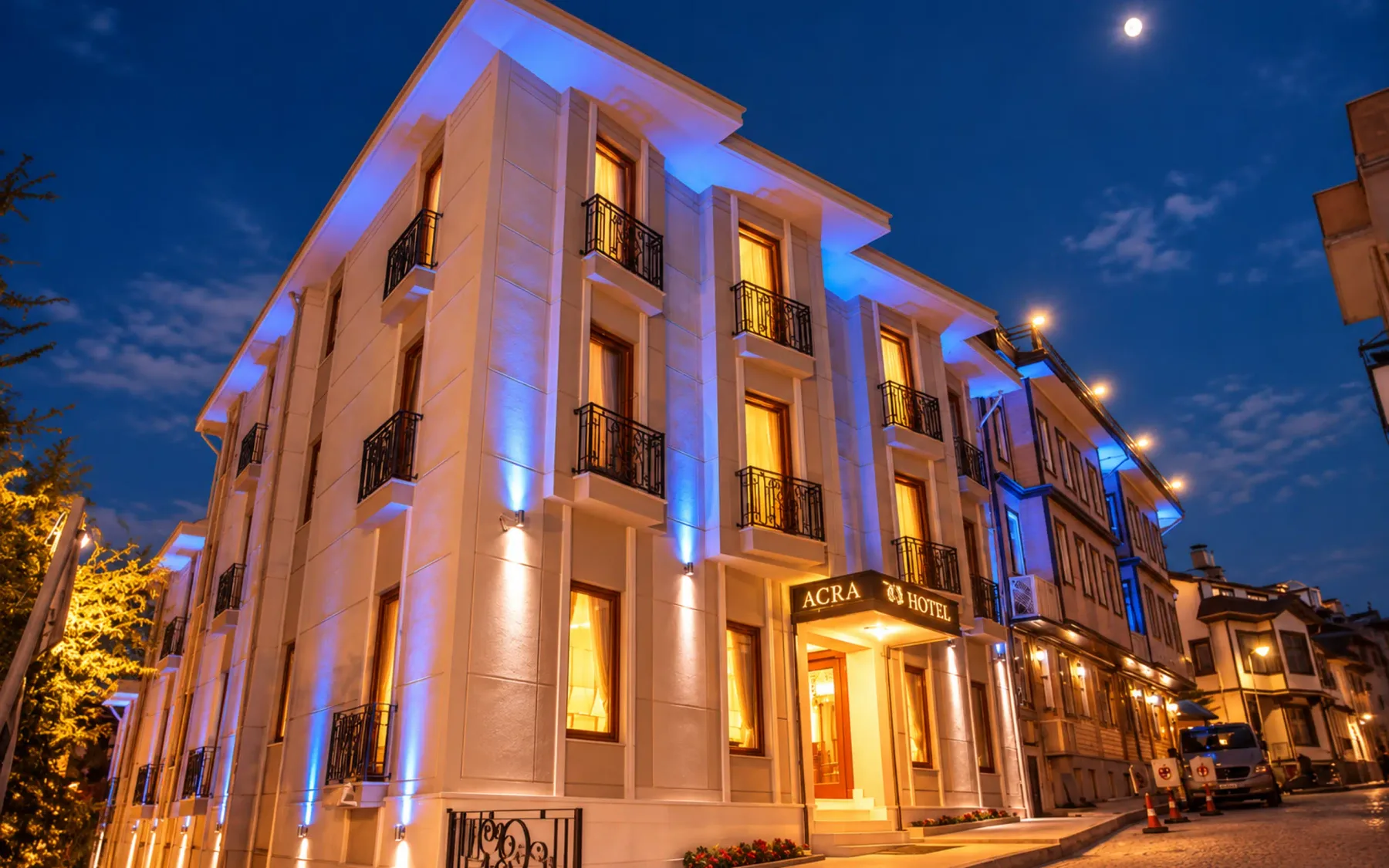 Acra Hotel property photo