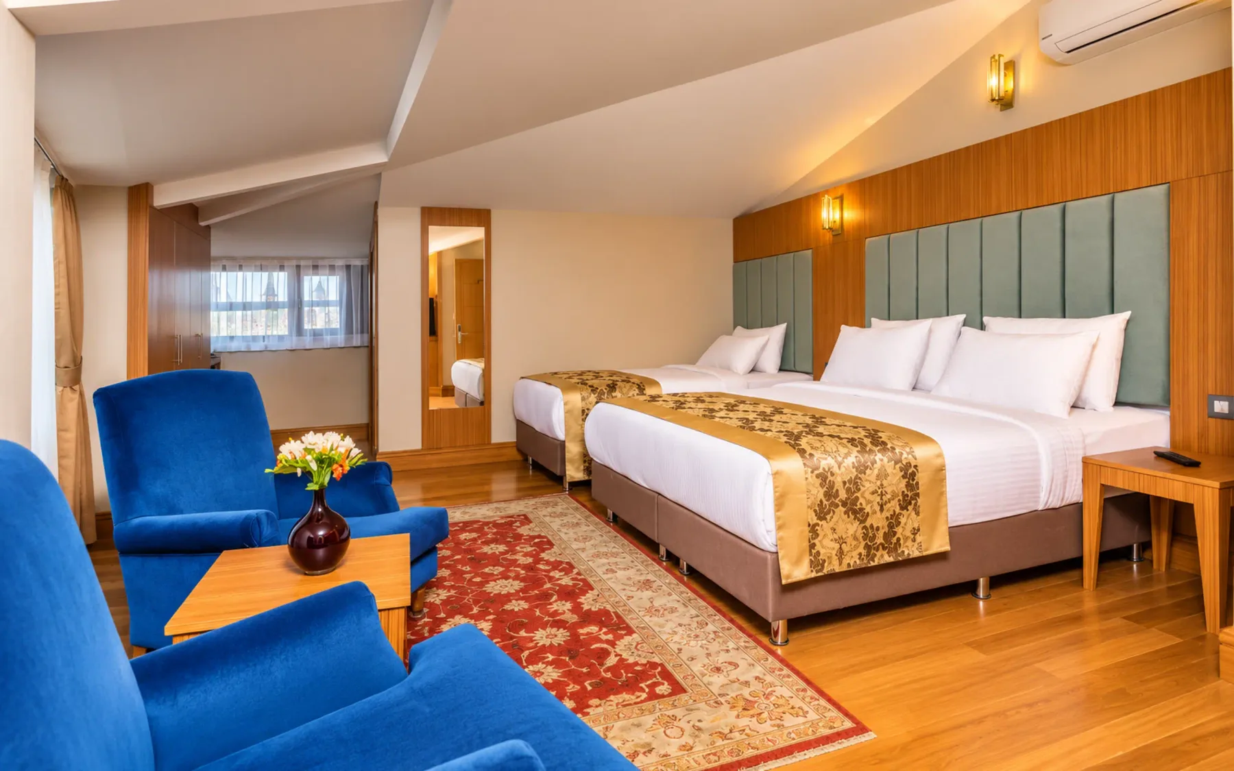 Acra Hotel property photo