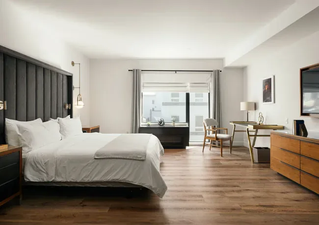 Interior de una habitación de The Blake Hotel