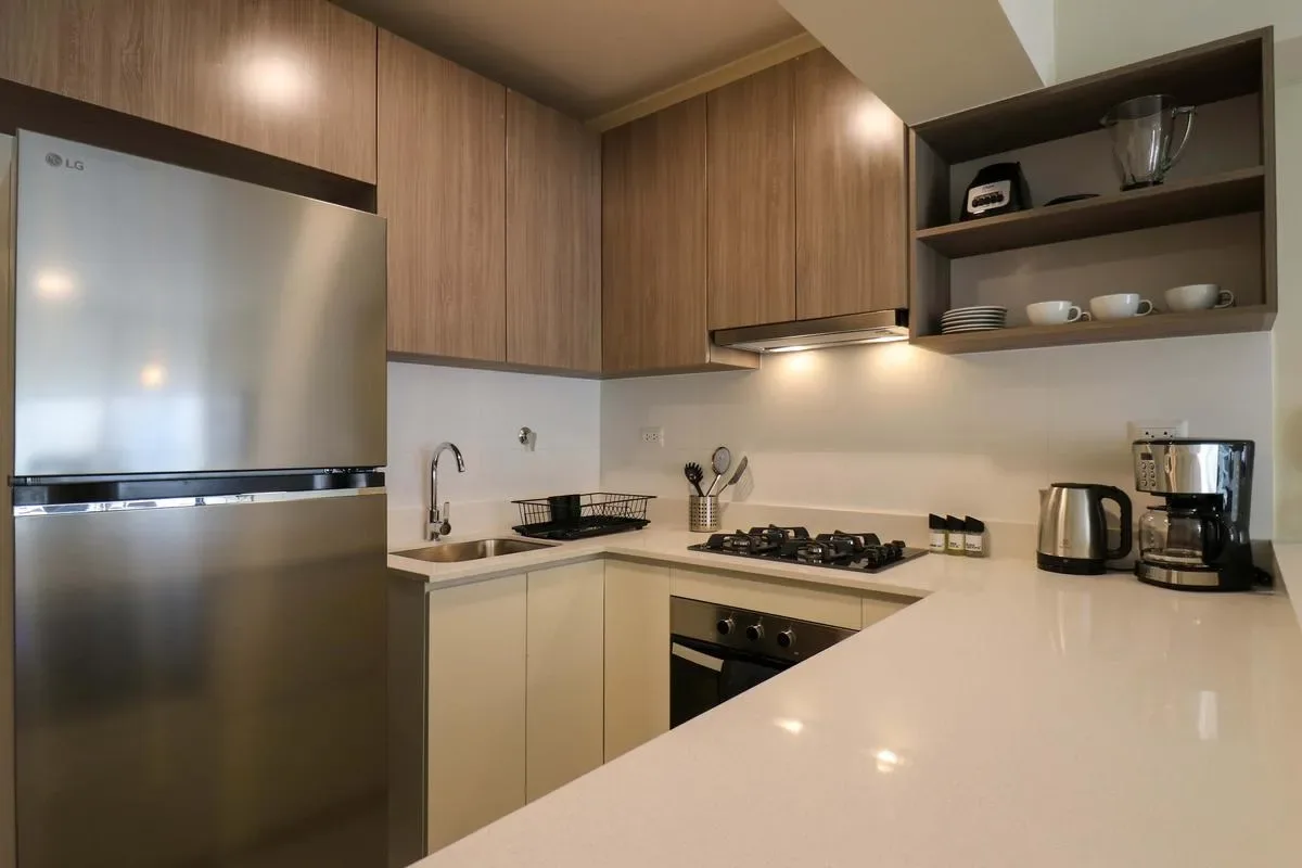 Radiant 2BR w/ Great Balcony Near Kennedy Park