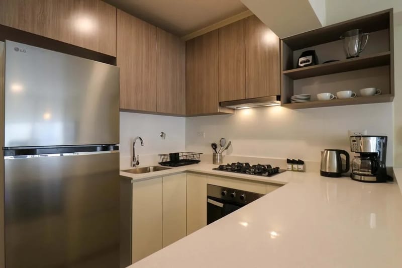 Radiant 2BR w/ Great Balcony Near Kennedy Park