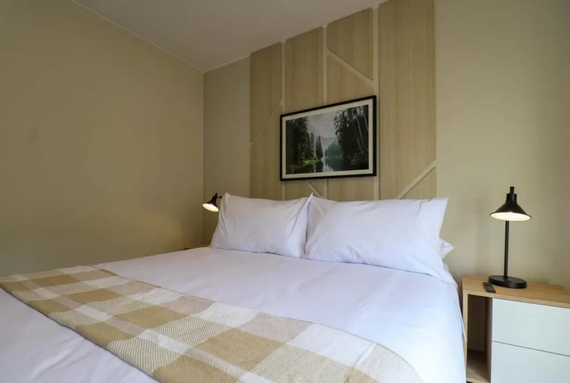 Radiant 2BR w/ Great Balcony Near Kennedy Park