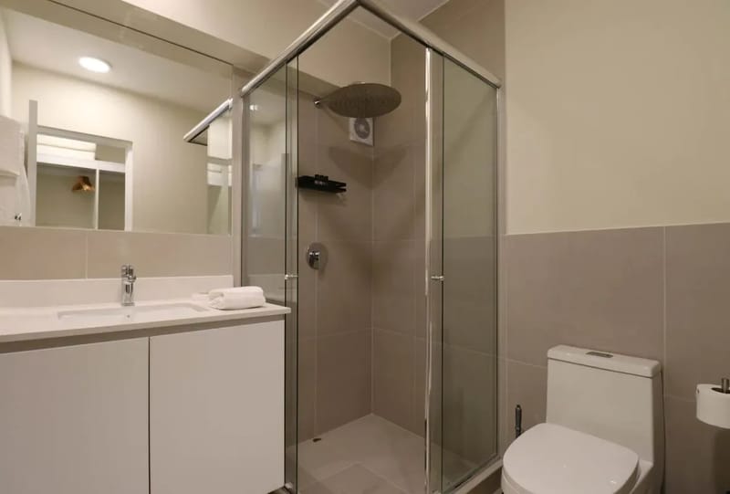 Radiant 2BR w/ Great Balcony Near Kennedy Park