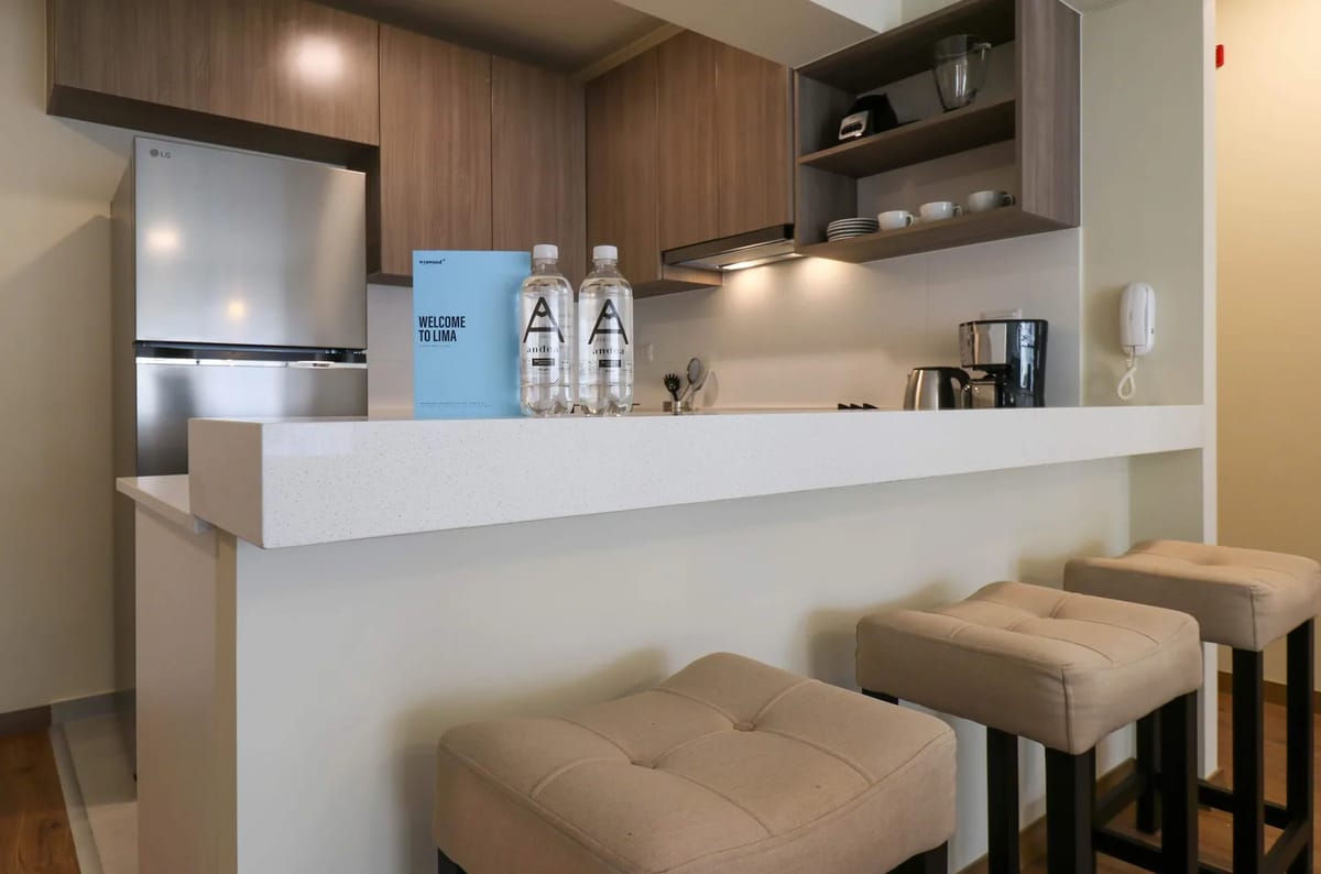 Radiant 2BR w/ Great Balcony Near Kennedy Park