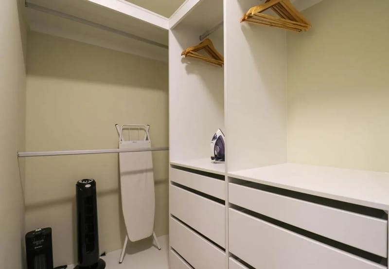 Radiant 2BR w/ Great Balcony Near Kennedy Park