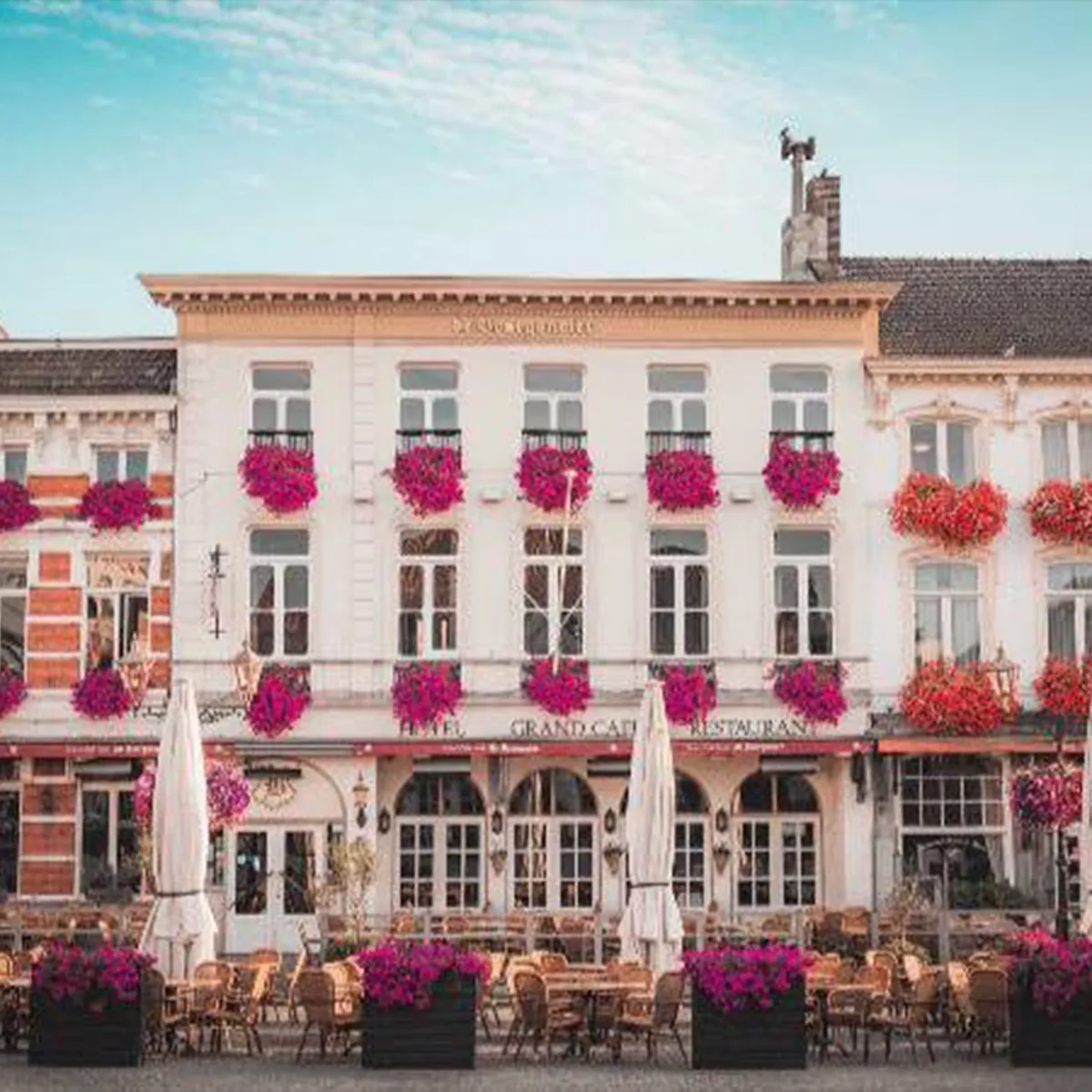 De Bourgondiër on the Grote Markt in Bergen op Zoom