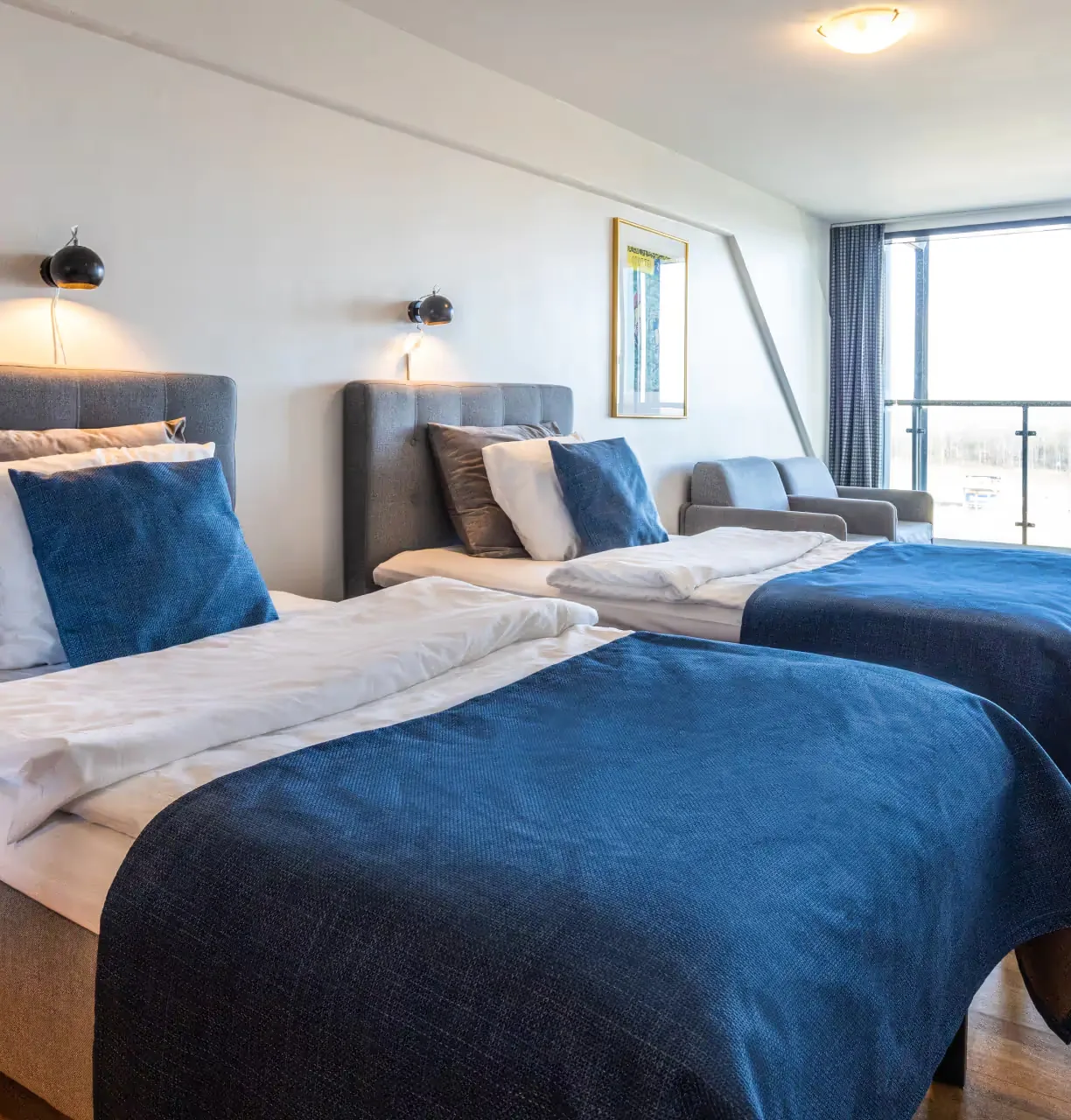 Double hotel room with twin beds
