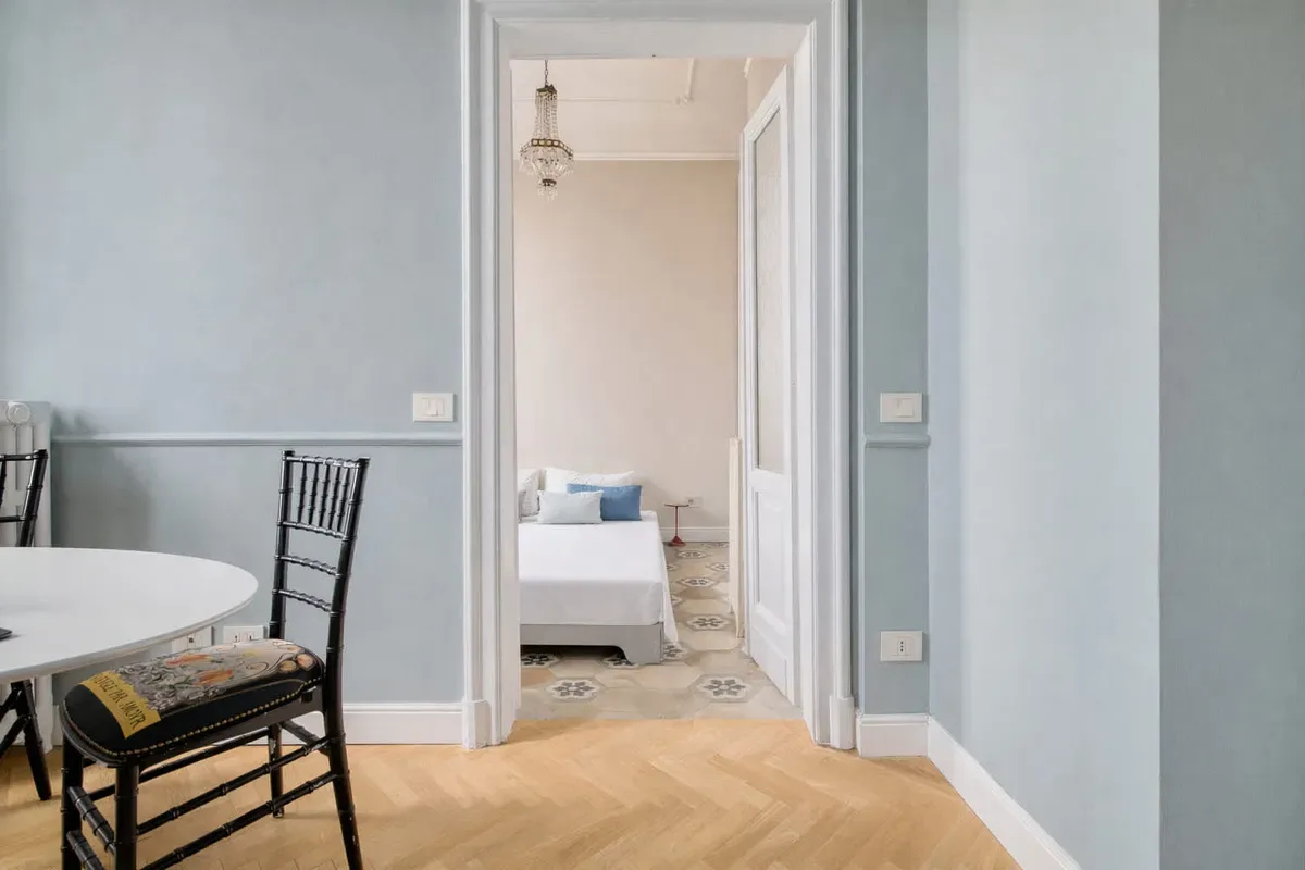 Bright 2BR Steps from Arco della Pace