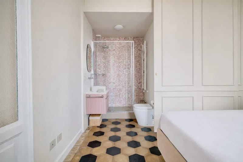 Bright 2BR Steps from Arco della Pace