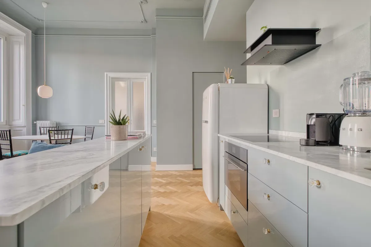 Bright 2BR Steps from Arco della Pace