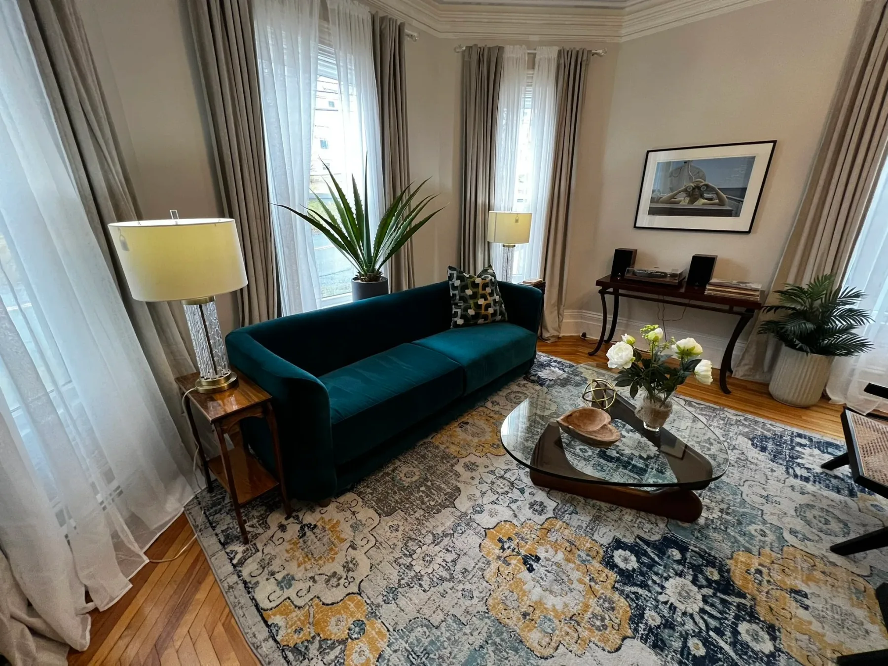 Inn interior photo