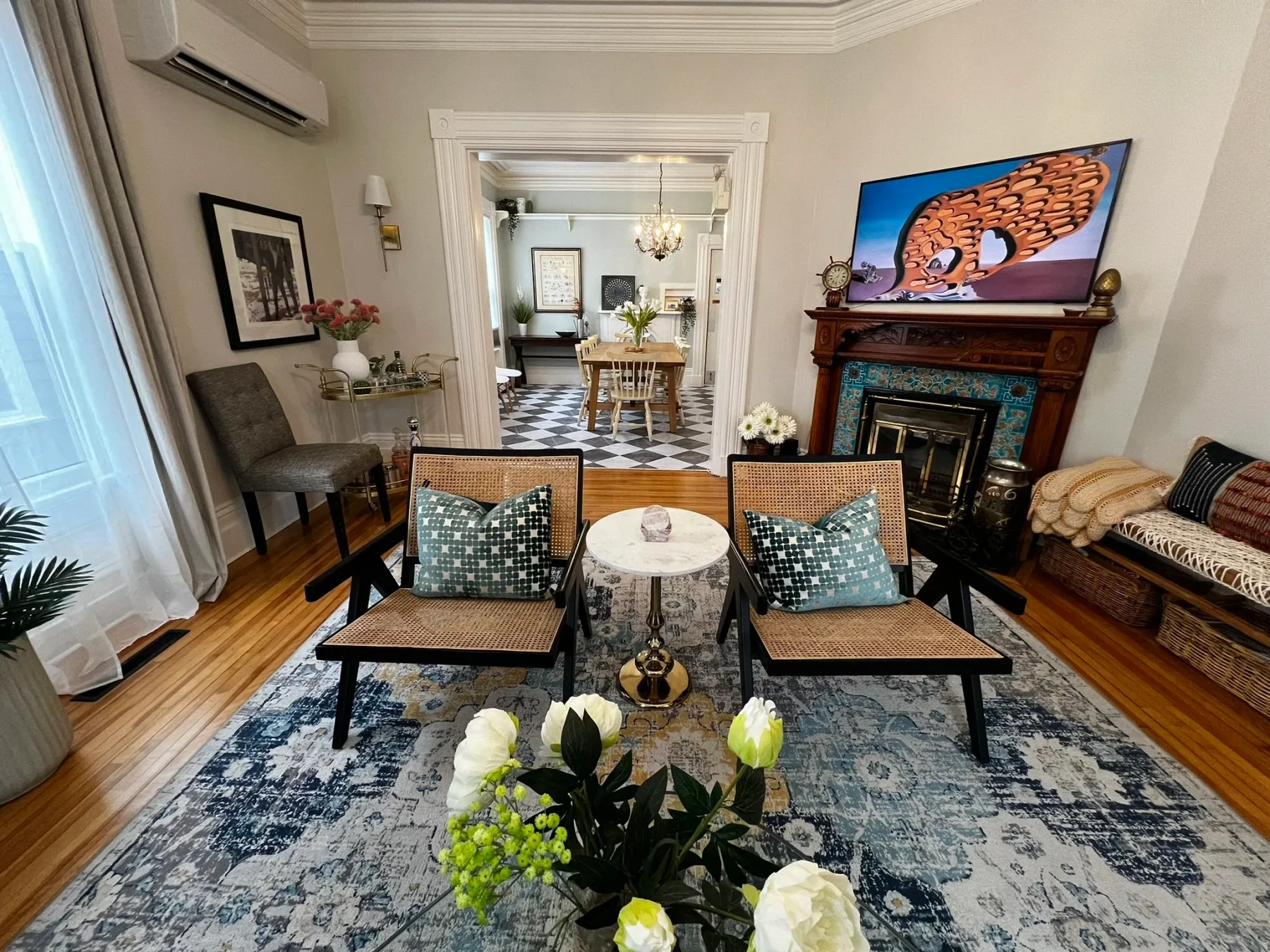 Inn interior photo