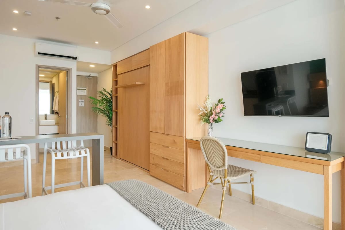 Remarkable 1BR w/ Ocean View in Crespo