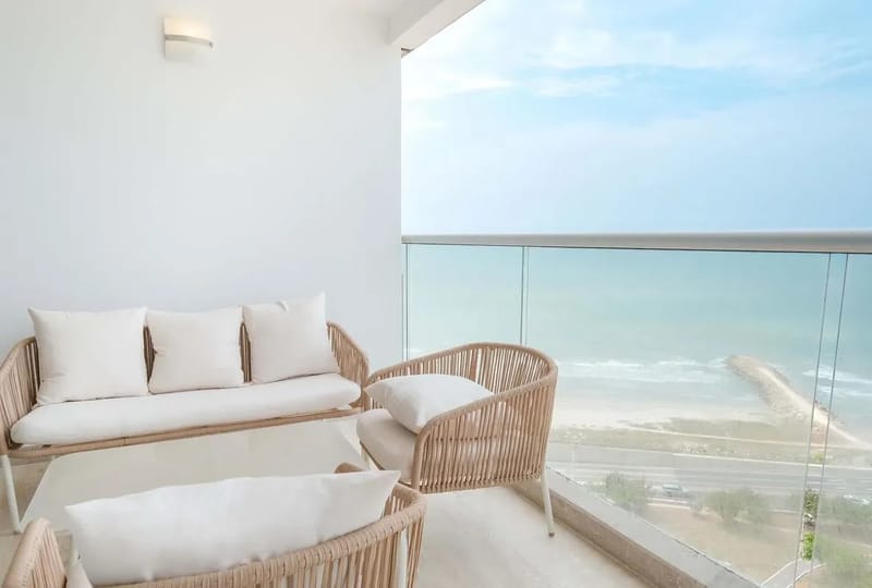 Remarkable 1BR w/ Ocean View in Crespo