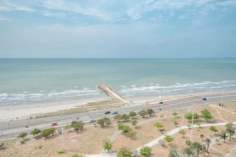 Remarkable 1BR w/ Ocean View in Crespo